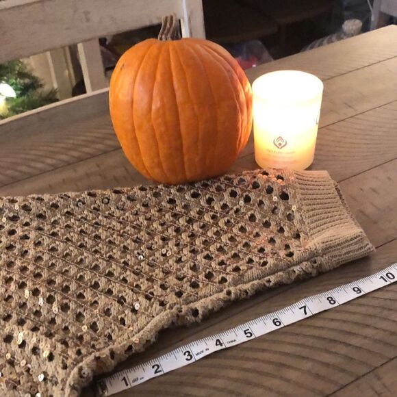 Sparkle ❇️ and Shine ✨ in this Sequins Sweater. Neutral All Season Fall 2 Cruise - Picture 8 of 16